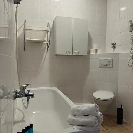 فندق Bonverde 2*